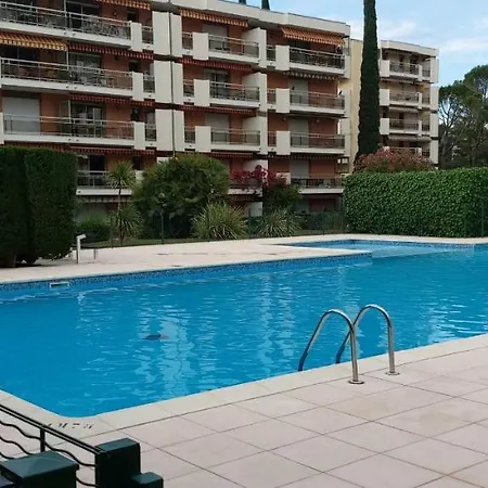 70m Near Jardin Bonaparte Appartement Saint-Raphaël